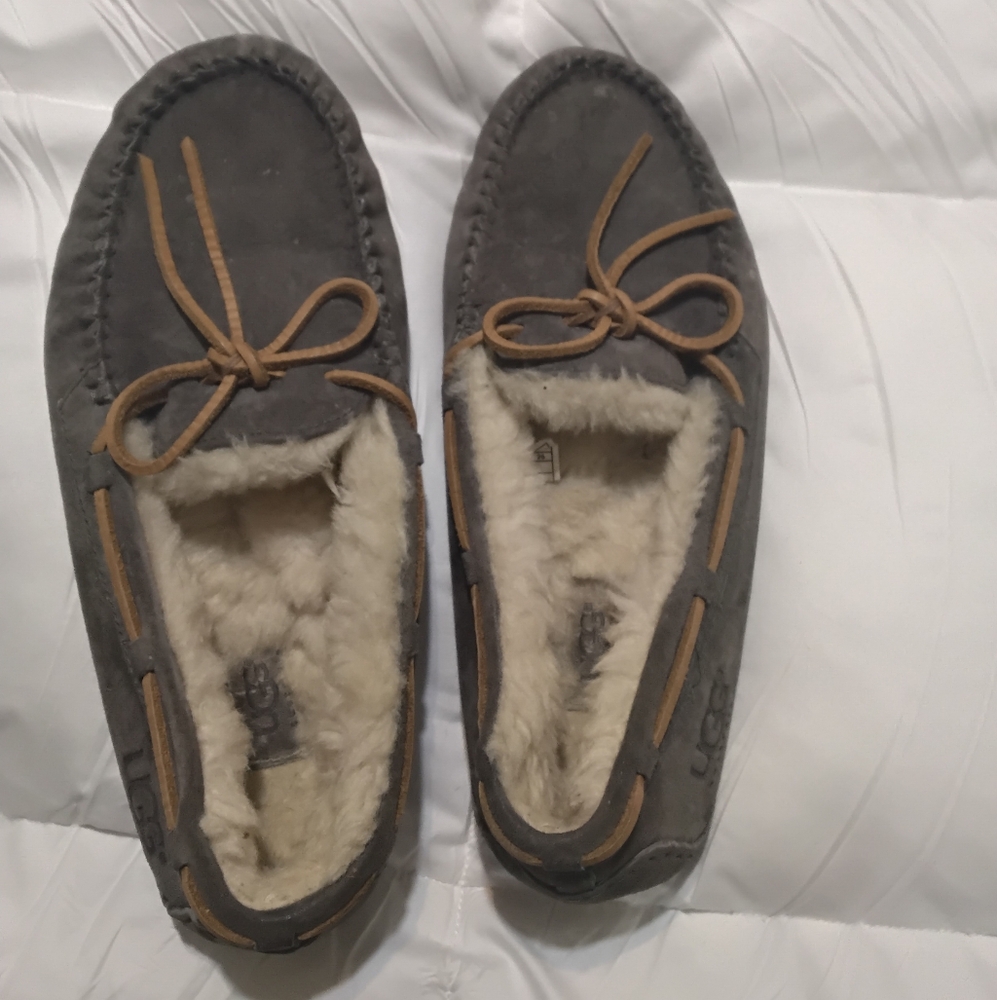 UGG Dakota Pewter Gray Suede Moccasins Slippers Shoes